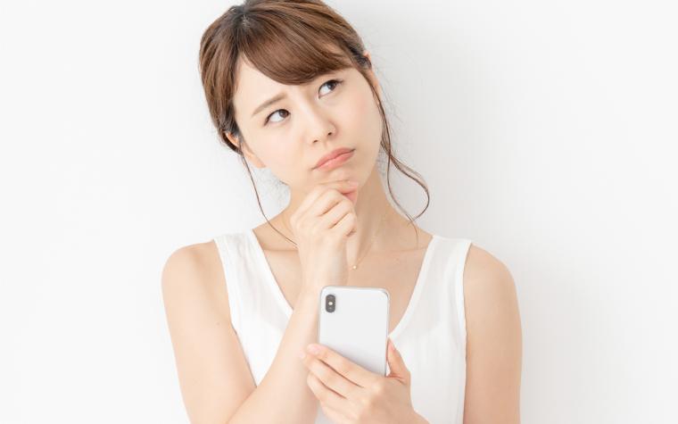 歯と歯の間の黒ずみ、原因は？むし歯・着色・影の違いと適切なケア方法