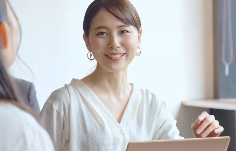 セルフケアでは落とせない「バイオフィルム」とは?歯のクリーニングでツルツルの歯へ